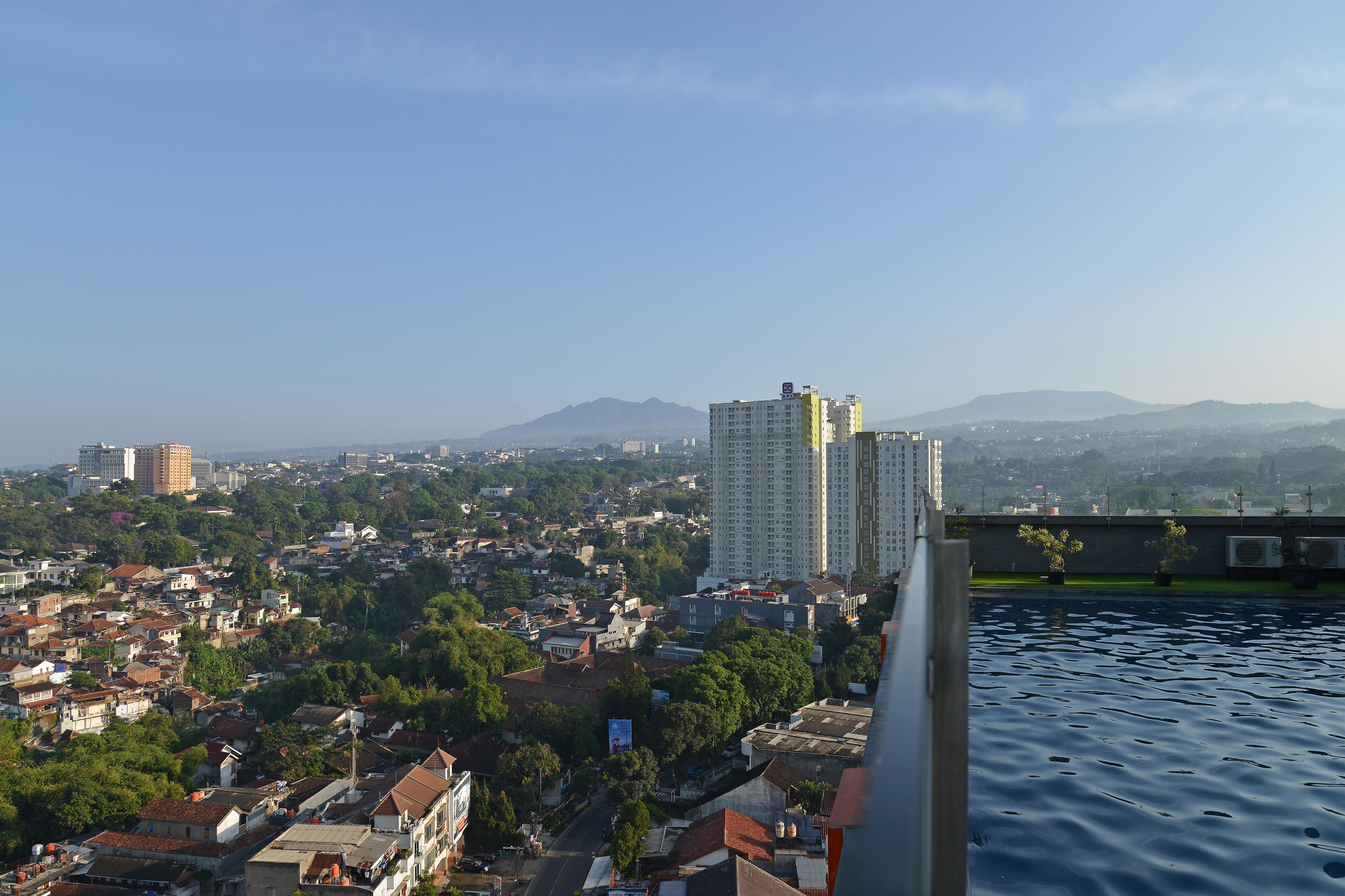 Harris Hotel & Conventions Ciumbuleuit - Bandung Exterior foto