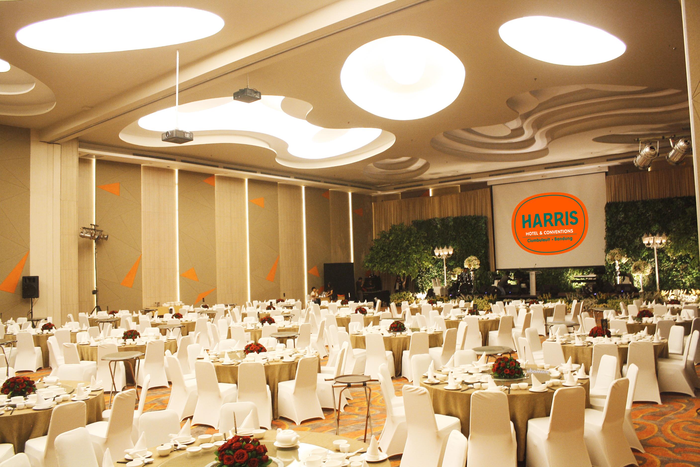 Harris Hotel & Conventions Ciumbuleuit - Bandung Exterior foto